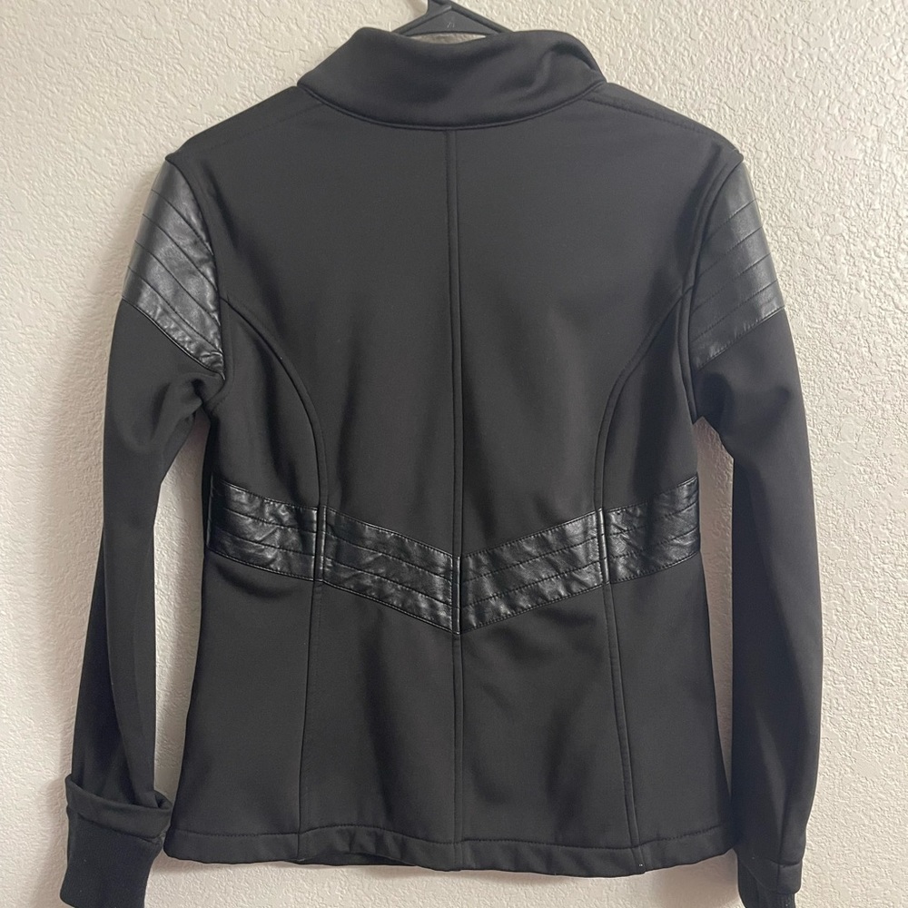 Fabletics Black Jacket - Picture 7 of 7